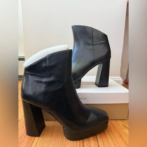 Women’s Black Chunky Boot
